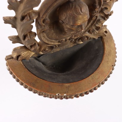 Paire de bénitiers en bois doré