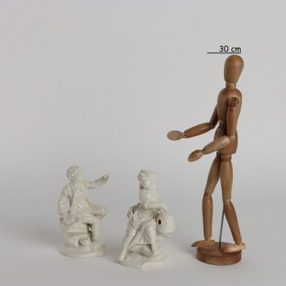 Coppia di Statuine in Porcellana Manifat