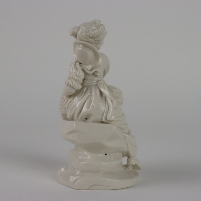 Coppia di Statuine in Porcellana Manifat