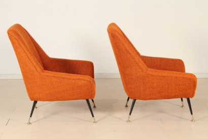 Poltrone anni 50, imbottitura in espanso, rivestimento in tessuto, piedi in metallo, ottone, ottime condizioni, completamente rinnovate