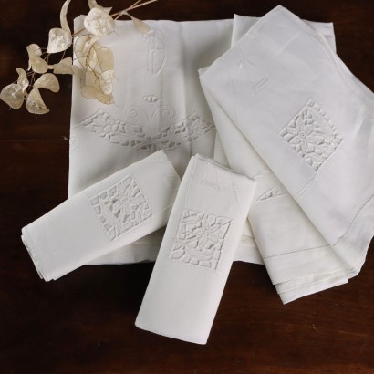 Double Bed Sheet with Two Pillow Cases
