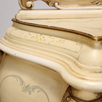 Cassettiera con specchio