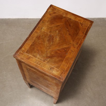 Comodino,Comodino Neoclassico,Comodino Neoclassico in Noce