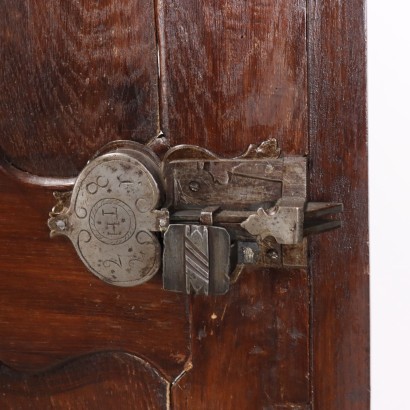 Kleiderschrank, Kleiderschrank aus Eichenholz