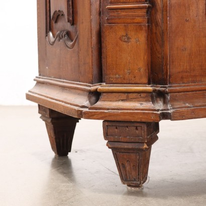 Kleiderschrank, Kleiderschrank aus Eichenholz