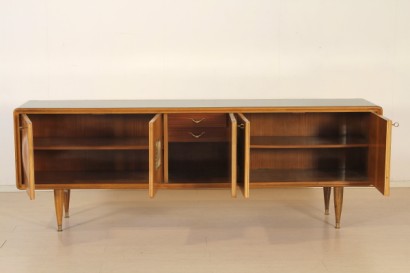 Buffet anni 50, legno impiallacciato, noce, vetro, retro verniciato, particolare in ottone, buone condizioni, segni usura