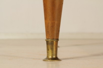 Cassettone anni 30-40, con specchio, legno impiallacciato, noce e radica, vetro retro verniciato, particolari in ottone, buone condizioni