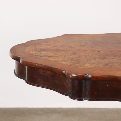 Couchtisch, Mitteltisch