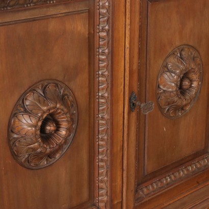 Credenza in stile Neorinascimento