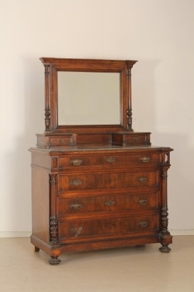 Comò Umbertino