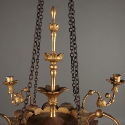 Goldener Kronleuchter, Biedermeier-Kronleuchter