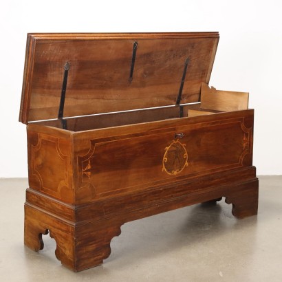 Cassapanca,Cassapanca in Noce