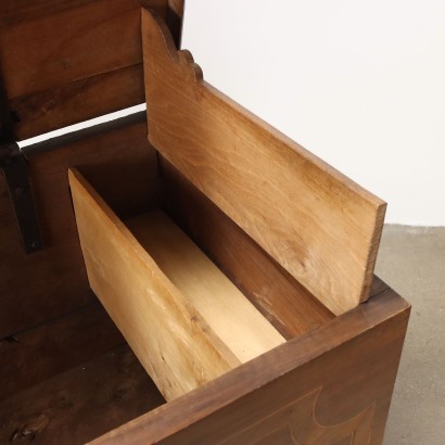 Cassapanca,Cassapanca in Noce