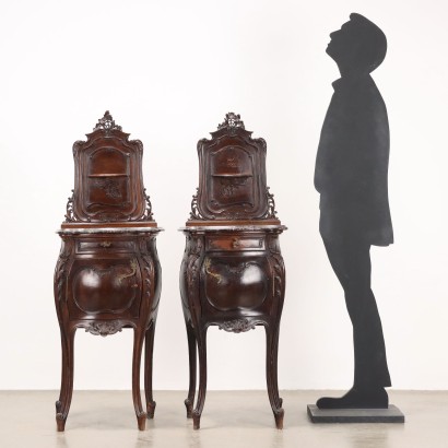 Tables de chevet de style rococo, tables de chevet de style rococo en noyer