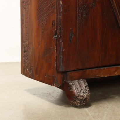 Credenzina,Credenzino in Castagno