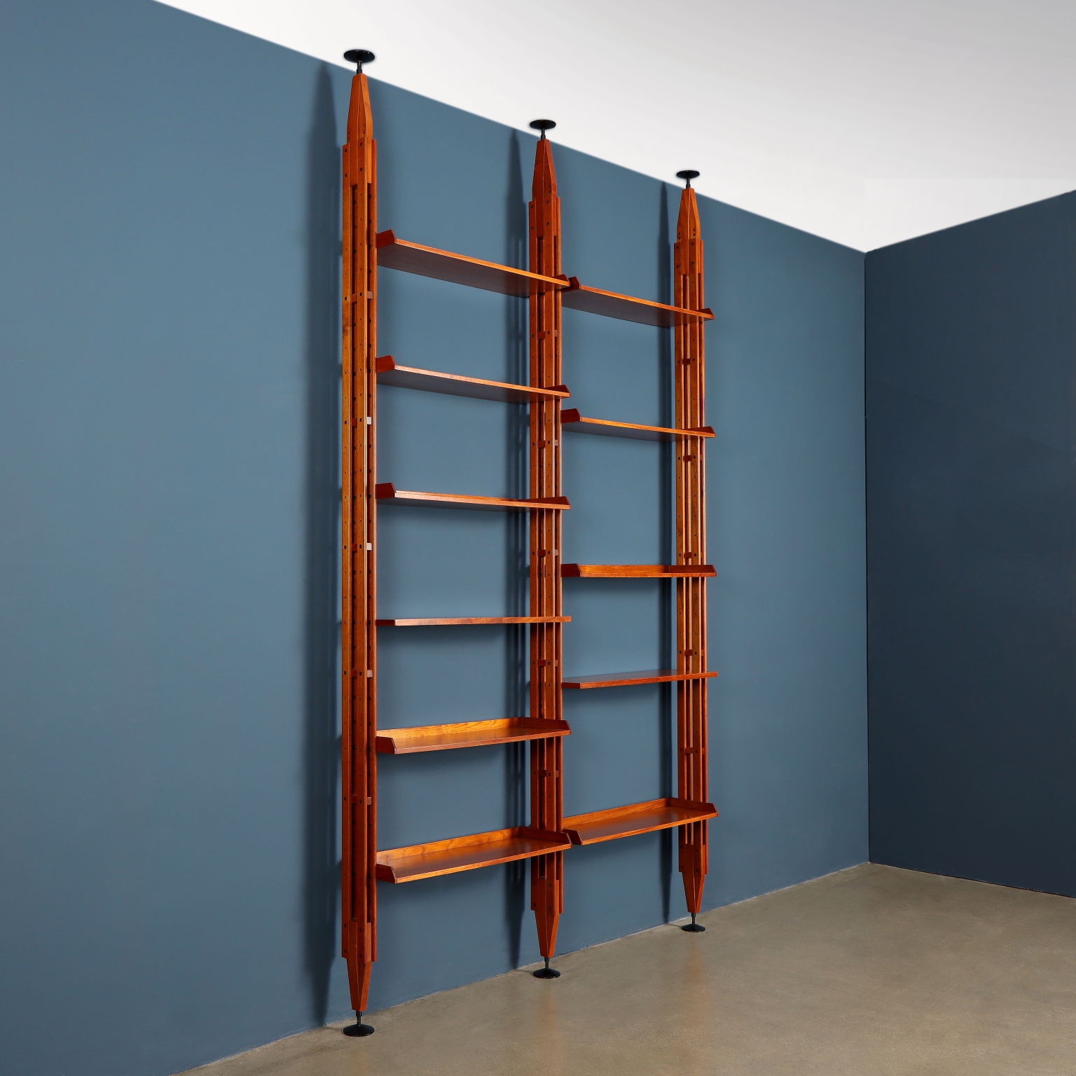 Bibliothèque "LB7" par Fr,Franco Albini,Franco Albini,Franco Albini,Franco Albini,Franco Albini,Franco Albini,Franco Albini,Franco Albini,Franco Albini