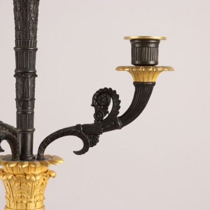 Par de candelabros de bronce