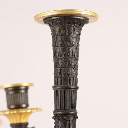 Par de candelabros de bronce