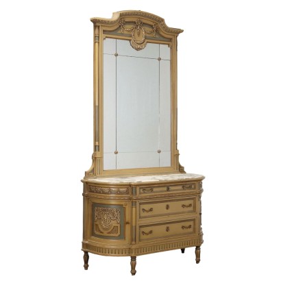 Dresser with mirror in style