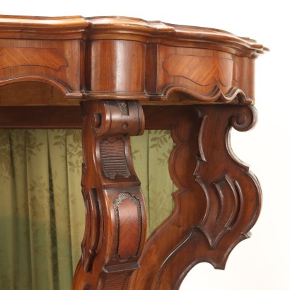 Umbertine console
