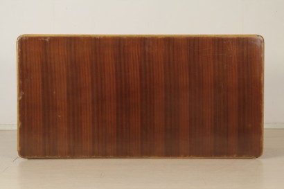 Tavolo anni 30, legno massello, impiallacciato, mogano, impiallacciatura di radica, vetro di protezione, protezione sul piano, rottura, buone condizioni, piccoli segni di usura, parte di arredo completo 