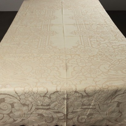 Tablecloth with 12 Napkins