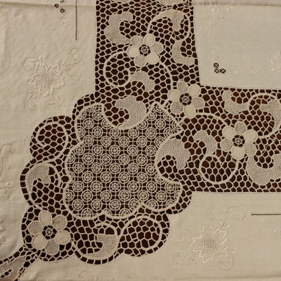 Tablecloth with 12 Napkins