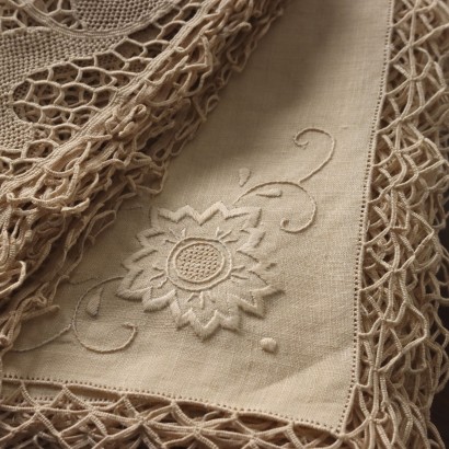 Tablecloth with 12 Napkins