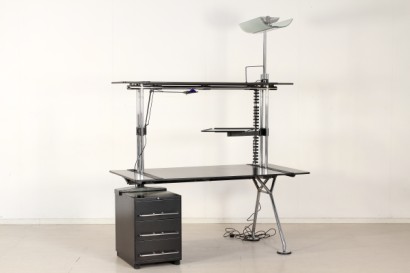 Scrivania ufficio Tecno, legno ricoperto in formica, metallo verniciato, metallo cromato, buone condizioni, piccoli segni di usura