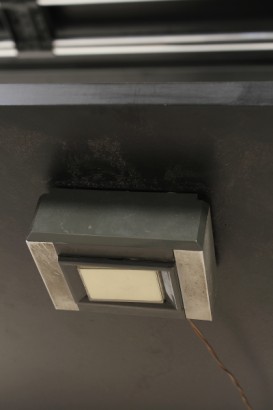 Scrivania ufficio Tecno, legno ricoperto in formica, metallo verniciato, metallo cromato, buone condizioni, piccoli segni di usura