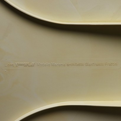 Tavolino 'Marema' di G,Gianfranco Frattini,Gianfranco Frattini,Gianfranco Frattini,Gianfranco Frattini,Gianfranco Frattini