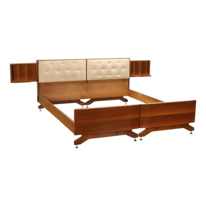 Cama doble con mesitas de noche de los años 60