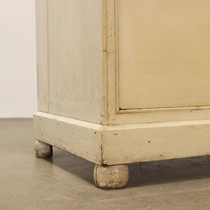 Armoire, buffet en bois laqué et peint