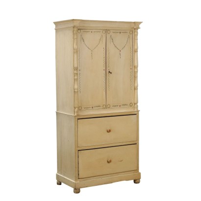 Armoire, buffet en bois laqué et peint