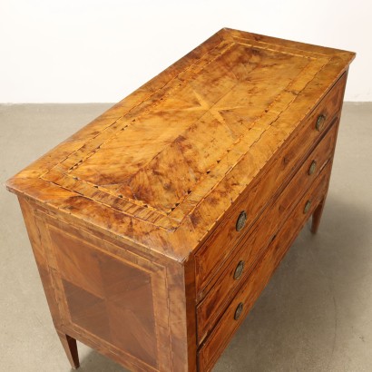 cómoda, cómoda neoclásica