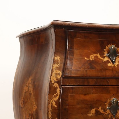 Comò,Comò in Stile Barocchetto