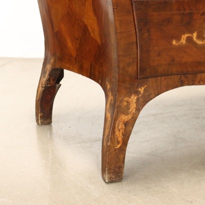 Comò,Comò in Stile Barocchetto