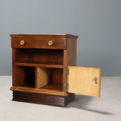 Deux tables de chevet des années 1940 0apostrop