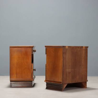 Deux tables de chevet des années 1940 0apostrop