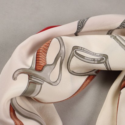 Weißer und roter Schal von Gucci