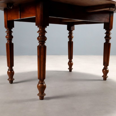 Tavolo,Tavolo in Noce