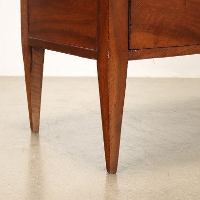 Cómoda Directorio, Cómoda Directorio en nogal