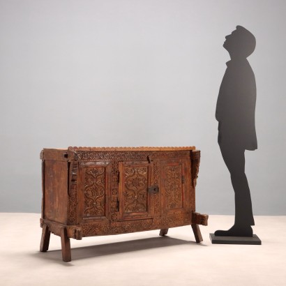 SIDEBOARD, Sideboard in Carved Exotic Wood