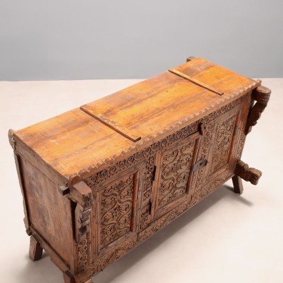 SIDEBOARD, Sideboard in Carved Exotic Wood