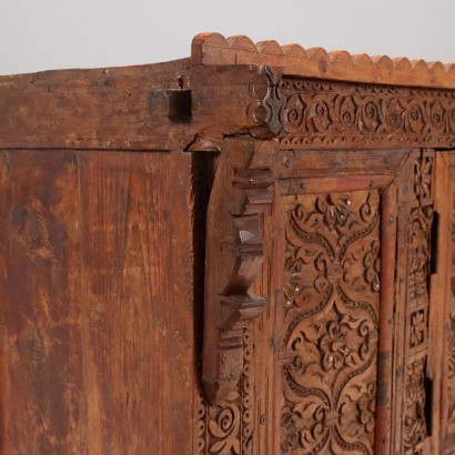 SIDEBOARD, Sideboard in Carved Exotic Wood