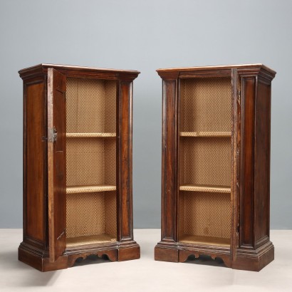 Paire d'armoires, Paire de buffets de style baroque