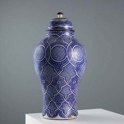 Vase en céramique majolique