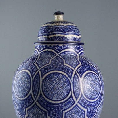 Vase en céramique majolique