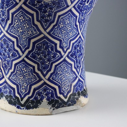 Vase en céramique majolique