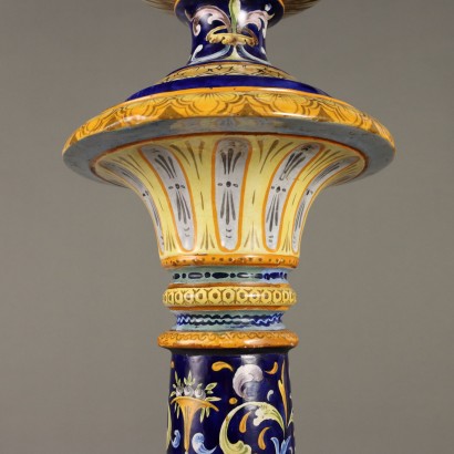 Colonna con Vaso in Maiolica Neorinascim
